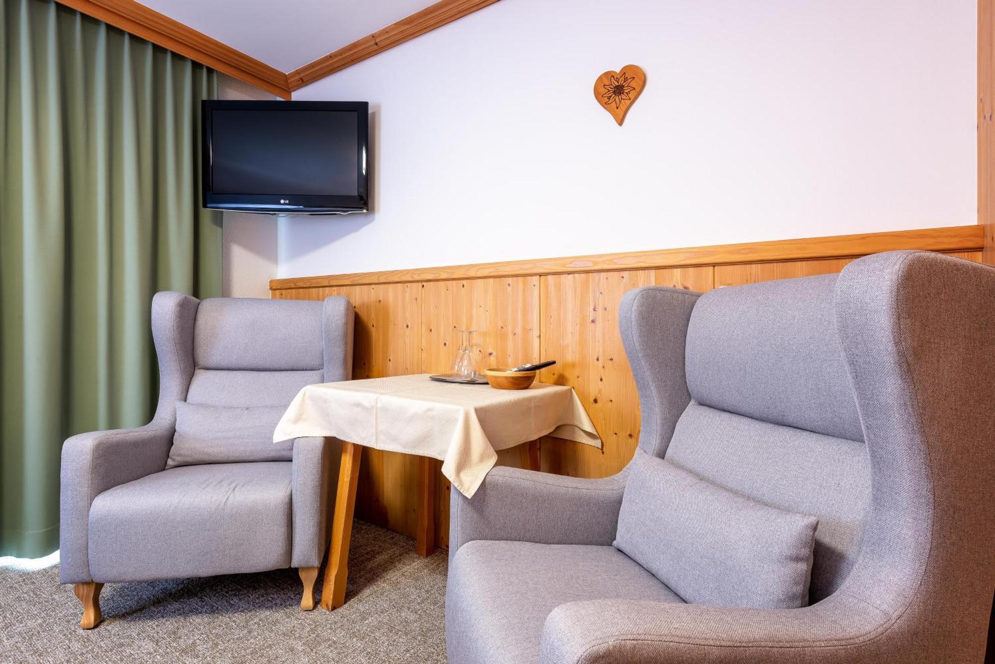 Astegg, Alpengasthof Finkenberg Room photo